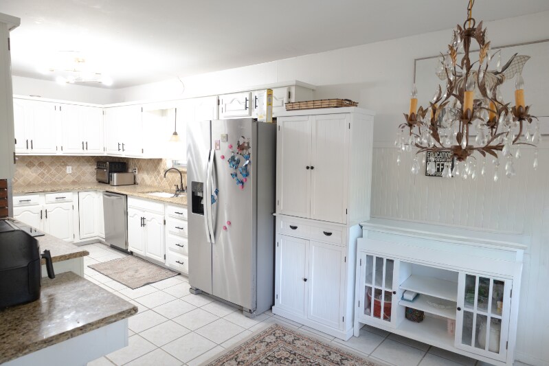 Building Photo - 712 Briarwood Cir
