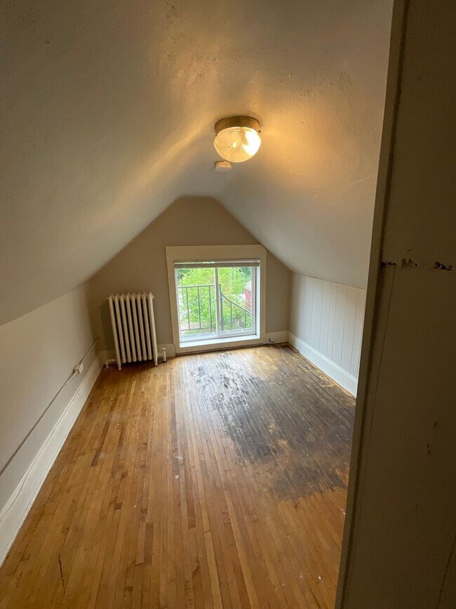 Building Photo - 601 Woodland Ave