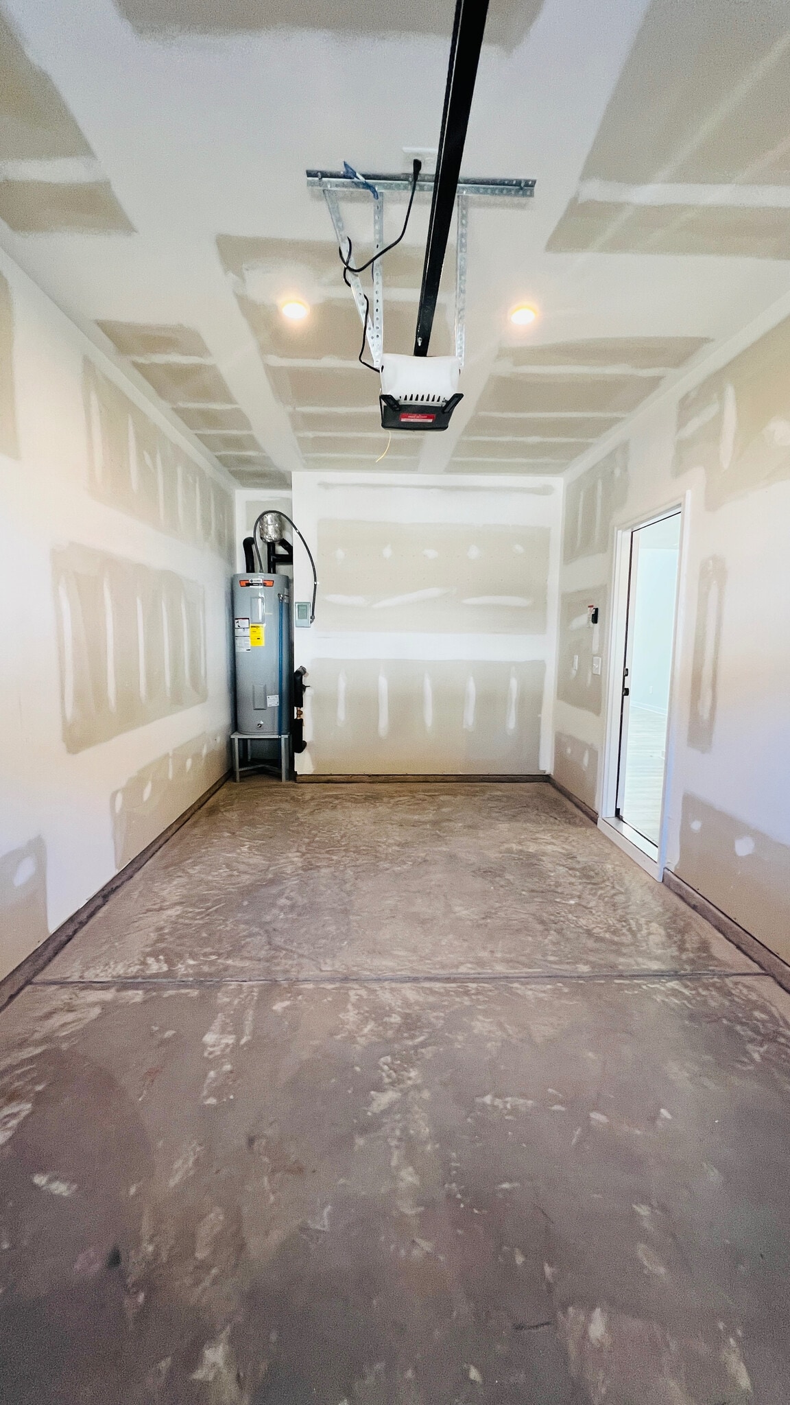 Building Photo - Room in Townhome on Munsing Dr