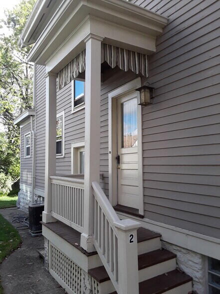 Entrance - 2461 Fairview Ave