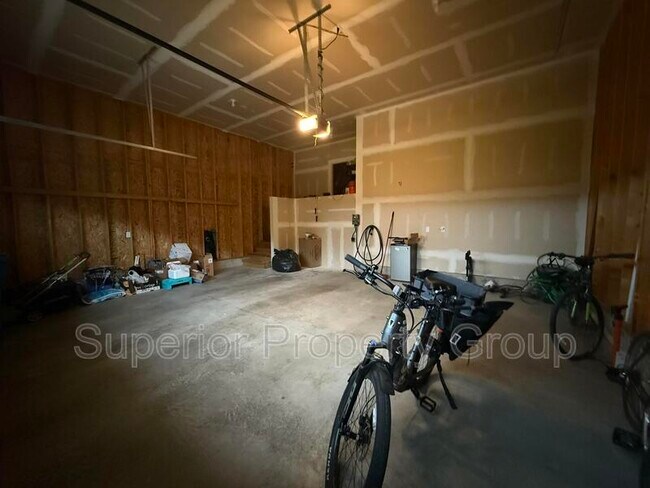 Building Photo - 2865 Endive Dr