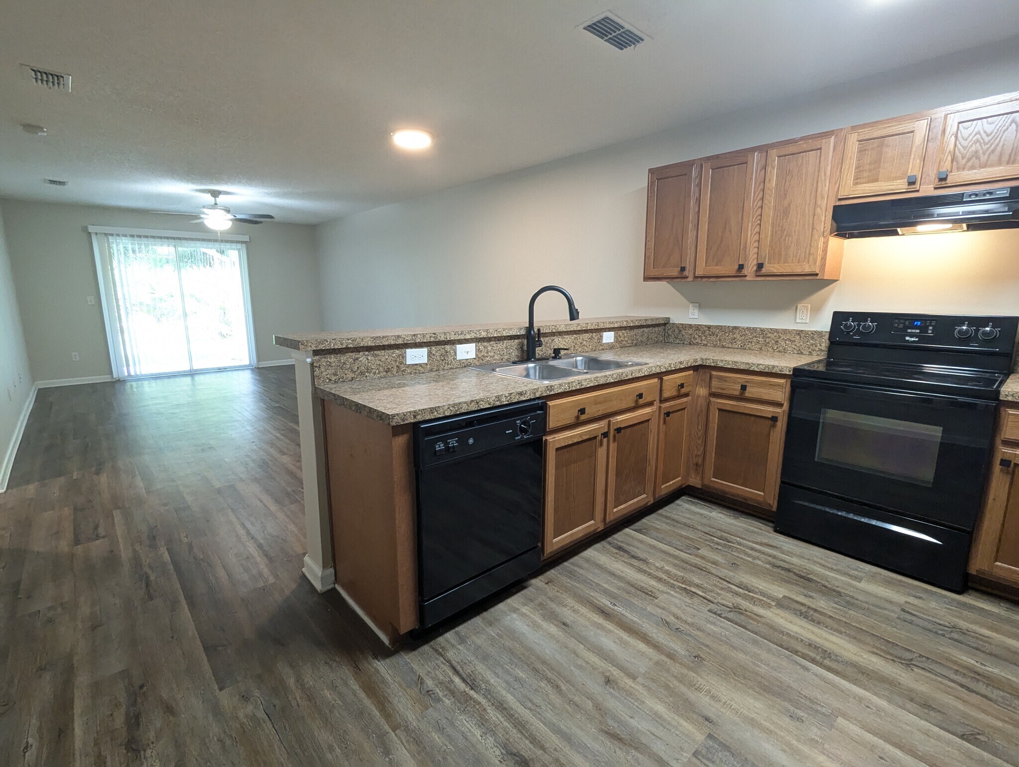 Building Photo - 126 Plantation Point Dr