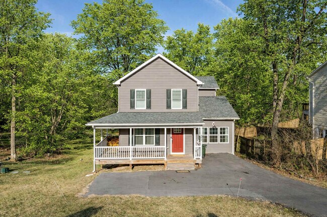 Building Photo - 301 Rollason Dr