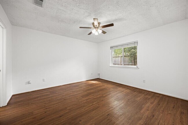Building Photo - 19307 Gladewater Ct