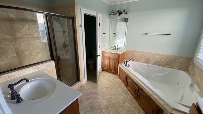 Building Photo - Harbor Club, Carriage Ridge - 3bd/2.5ba