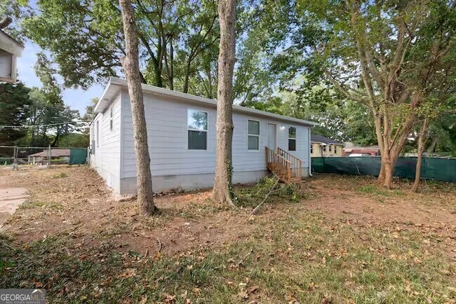 Building Photo - 2533 Godfrey Dr NW