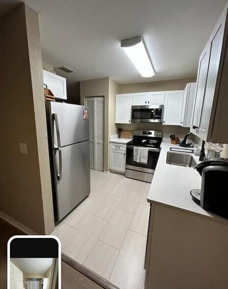 Building Photo - 3411 Needle Palm Dr