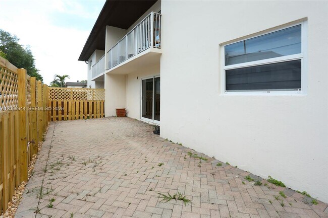 Building Photo - 8601 SW 94th St