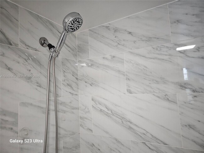 Building Photo - 20400 W Country Club Dr