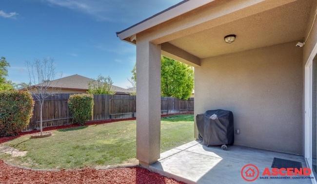 Building Photo - Charming 4 Bedroom Home!