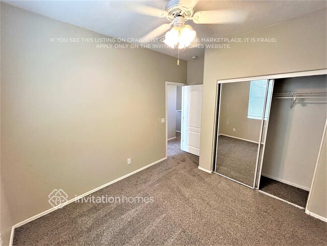 Building Photo - 7132 S 48th Glen
