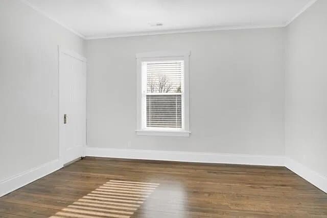 Building Photo - 6113 N Karlov Ave