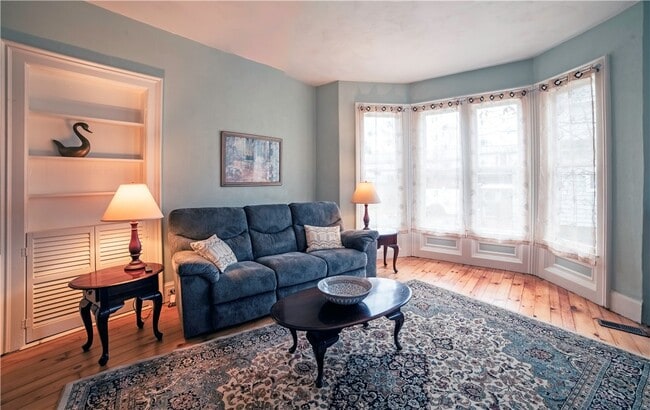 Building Photo - 41 Chapel St