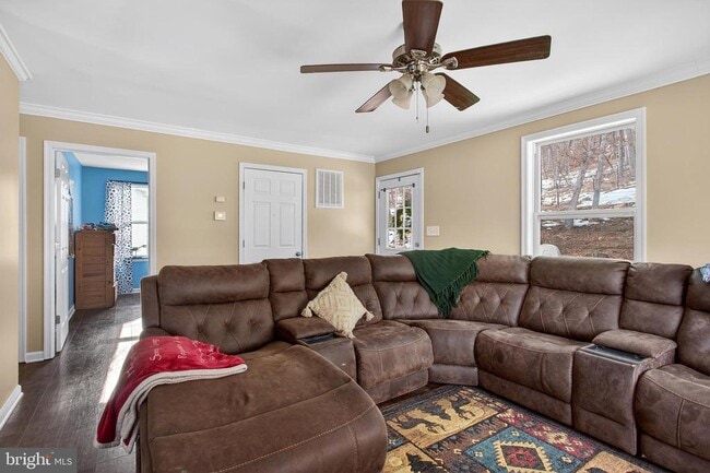 Building Photo - 1238 Logger Dr