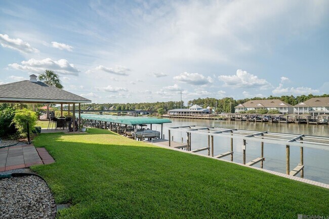 Building Photo - 12386 River Highlands Dr