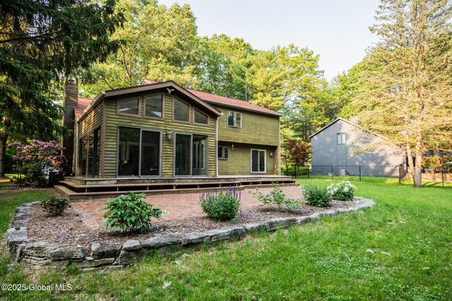 Building Photo - 13 Robinwood Dr