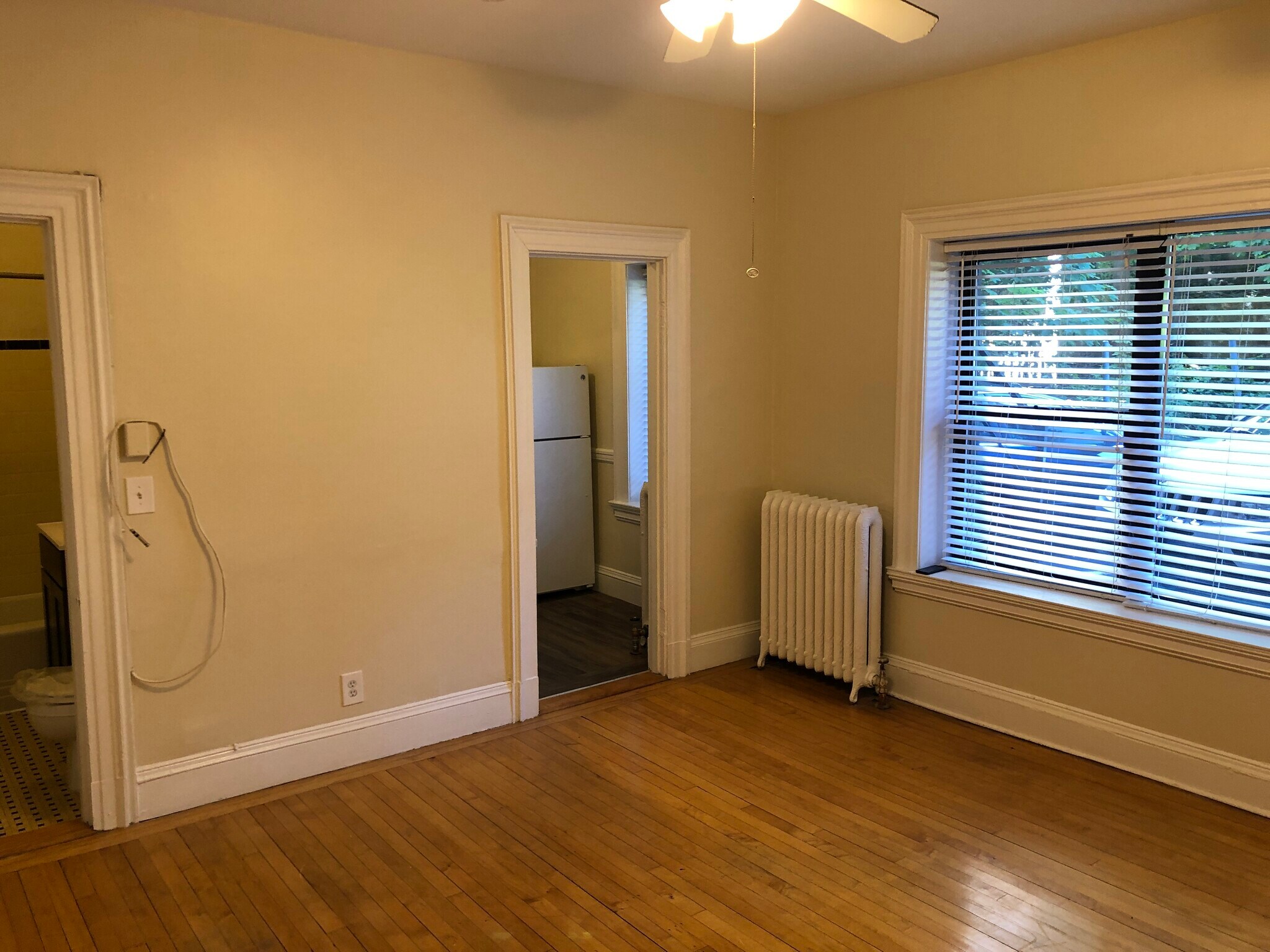 Building Photo - 1470 Beacon St
