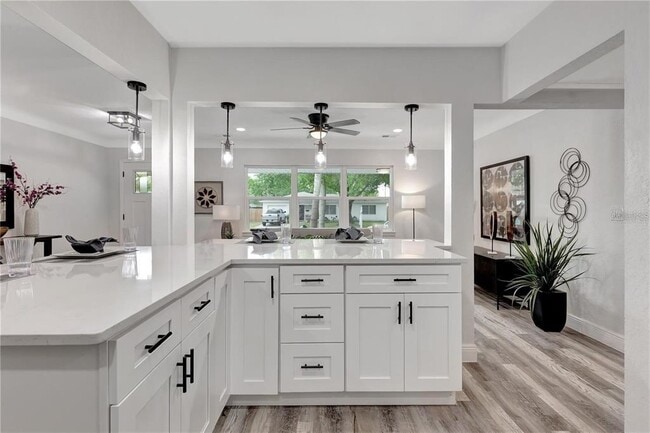 Building Photo - 6660 17th Ln N