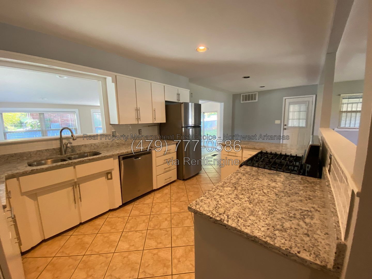 Building Photo - 2831 Strawberry Dr