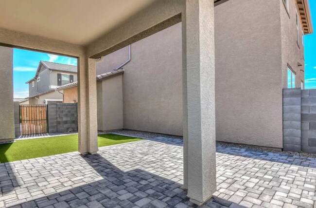 Building Photo - Spacious 2-Story, 3 Bedroom/2.5 Bath Home with 2 Car Garage! Community Pool and Playground!