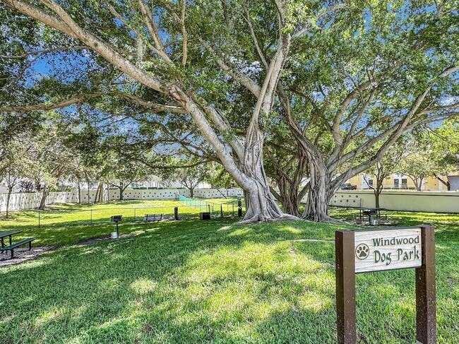 Building Photo - 3350 Jaywood Terrace