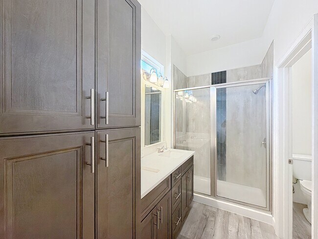 Building Photo - 1843 Manitoba Ct