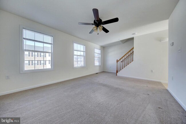 Building Photo - 40 Mustang Dr