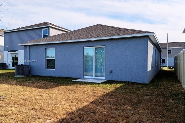 Building Photo - 2175 Chris Dr