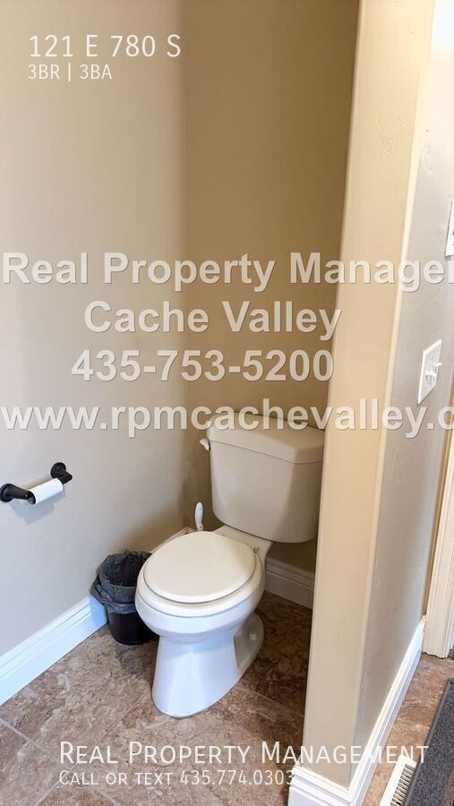 Building Photo - 121 E 780 S