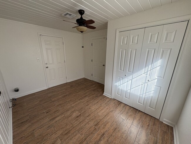 Building Photo - 1232 N Tacoma Pl