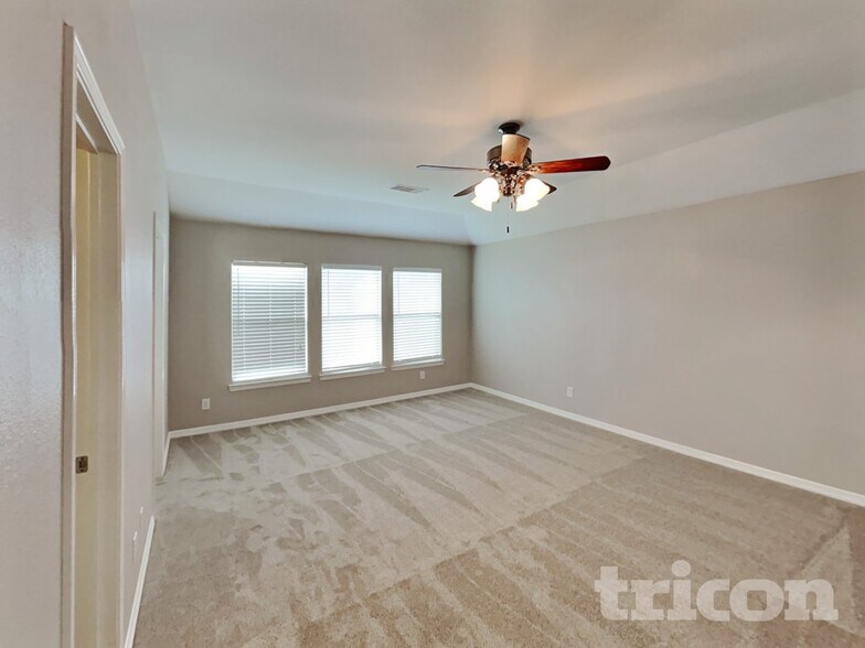 Building Photo - 715 Pequin Rd