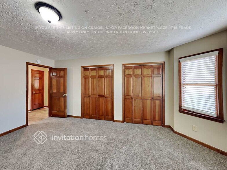 Building Photo - 1231 Great Oaks Dr SE