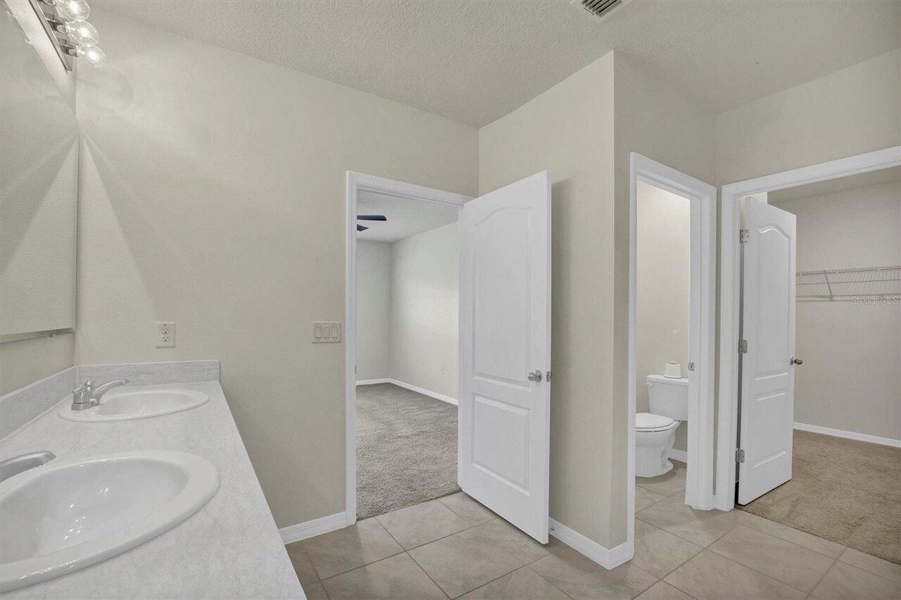 Master Bath - 1022 Preserve Dr