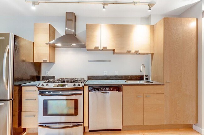 Building Photo - 1125 11th St NW