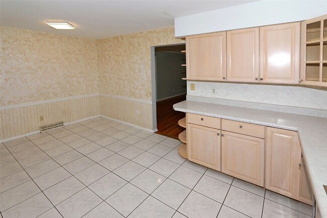 Building Photo - 12901 Fernway Ln