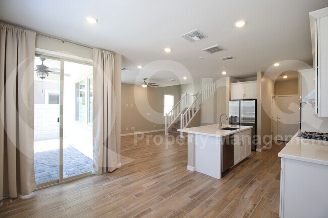 Building Photo - 9427 East Sebring Avenue