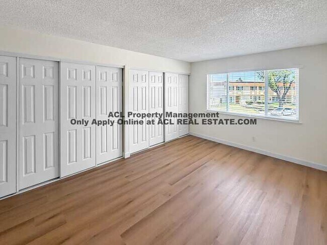 Building Photo - Spacious, Centrally Located 4 Bedroom 3 Bathroom Home
