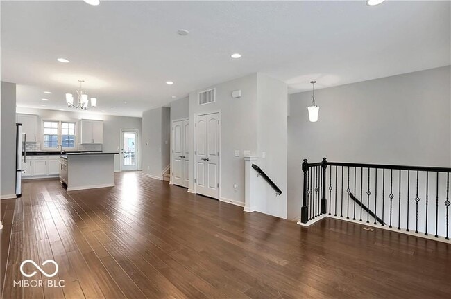 Building Photo - 2025 Broughton St