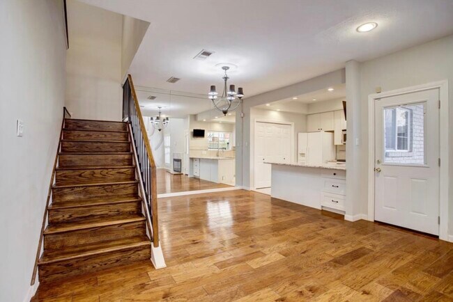 Building Photo - 2220 Bering Dr