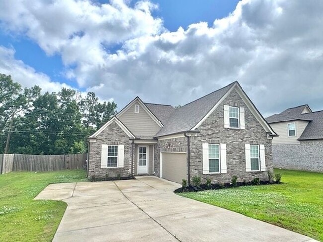 Primary Photo - Now Leasing a 4-bedroom 2.5 bath home in O...