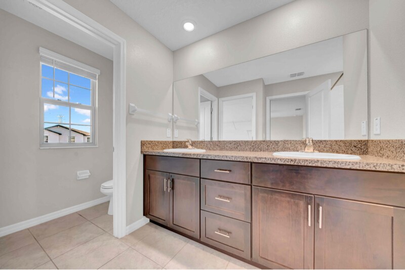 Building Photo - 7512 Samuel Ivy Dr
