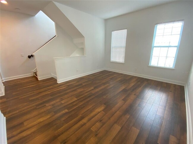 Building Photo - 1024 Parma Cir
