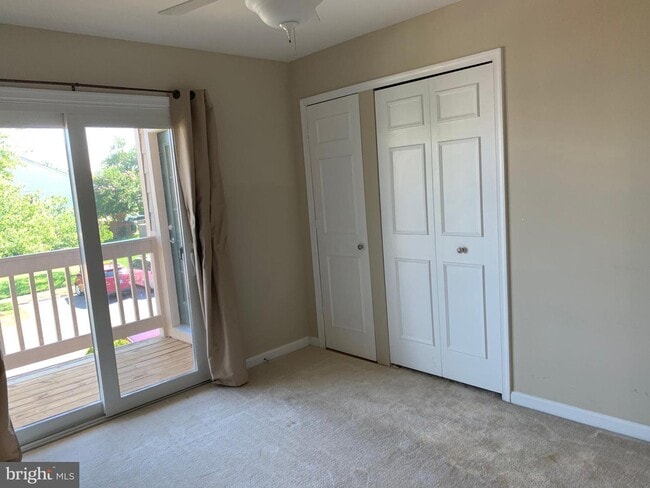 Building Photo - 6084B Essex House Square