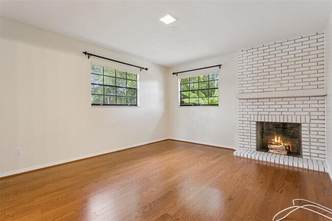 Building Photo - 1745 E Adams Dr