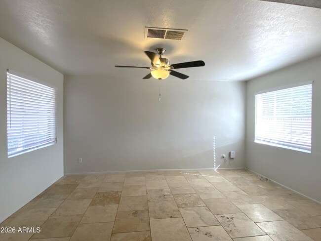 Building Photo - 7307 E Palm Ln