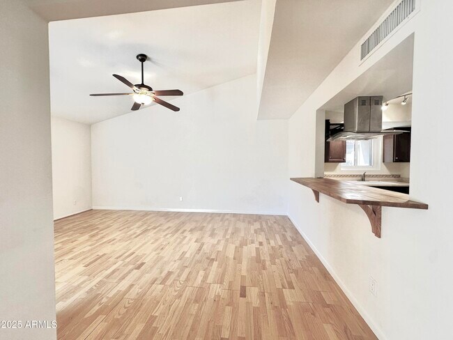 Building Photo - 7911 E San Miguel Ave