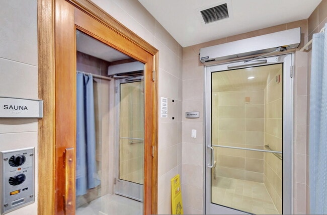 Building Photo - 3000 N Ocean Dr