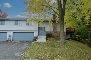 Building Photo - 4462 Johnny Cake Ridge Rd