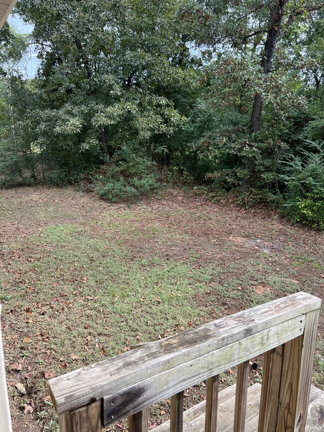 Building Photo - 539 Elm Ct