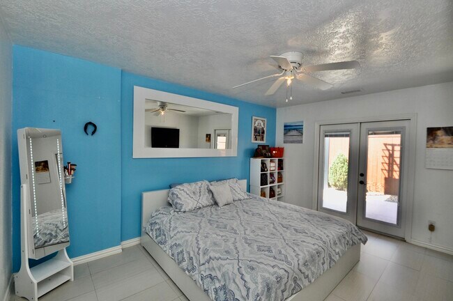 Building Photo - 3330 Beran Dr